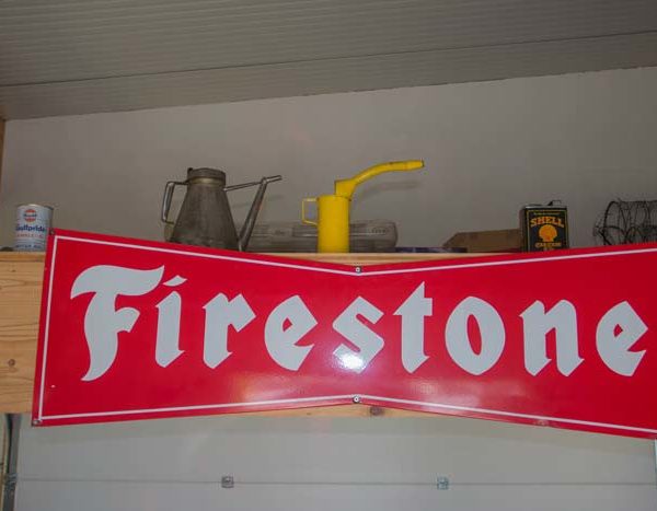 Originales Firestone-Emailschild mit 150 cm Breite